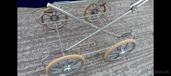 Predám starý, retro detský kočík pre bábiku. - 5