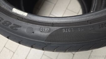 Pirelli p zero 285/30r19 - 5