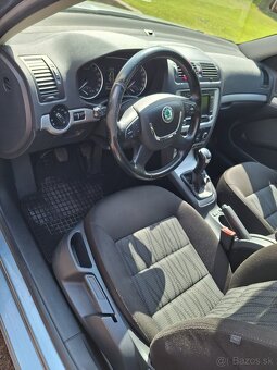 Predám octavia 2 facelift - 5