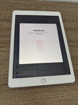 Apple iPad 5.Gen 32gb Wi-Fi Strieborný - 5