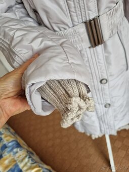 bledošedá luxusná bunda Kara s pravou kožušinou M - 5