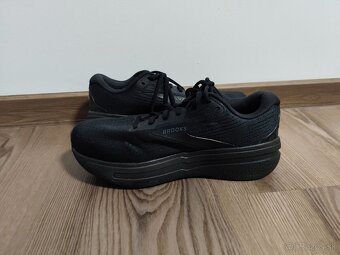 Brooks 42 - čierna bežecká obuv - 5