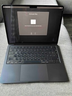 Apple MacBook Air 13" (M2), 256GB - 5