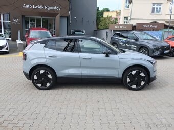 Volvo EX30 315kW TWIN PERF PLUS PANO 1MAJITEL - 5