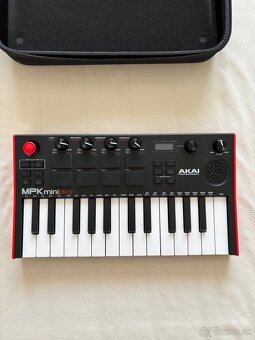 AKAI MPK mini play - 5