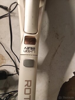 Tyčový vysávač ETA - 5