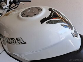 Honda VFR 750F RC36 - 5