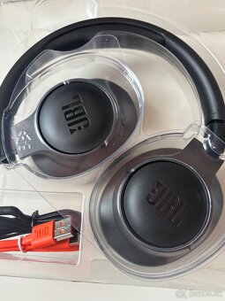Jbl tune 760NC čiernej farby - 5
