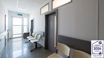 Priestory vhodné na ambulanciu - 27,8 m2, Trebišov, ul. M. R - 5