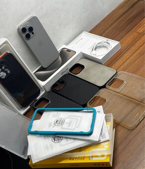iPhone 15 Pro Natural Titanium - 5