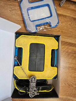 Predám robotický čistič okien HOBOT 288 - 5