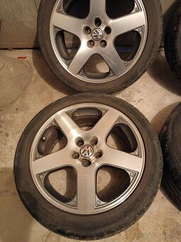4ks alu disky orig. VW 5x100 R17 pneu 225/45 R17 5mm - 5
