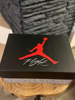 Jordan 4 Red Thunder - 5