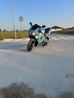 Honda cbr - 5