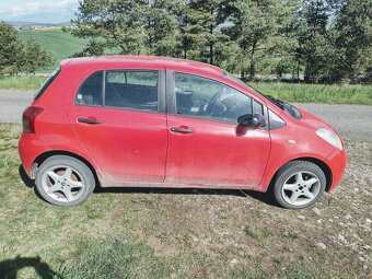 Toyota yaris - 5