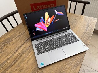 15.6"/Lenovo/8GB RAM DDR5/NvMe SSD 128GB/Intel HD 2GB/ - 5