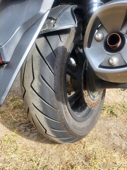 Kawasaki J300 - 5