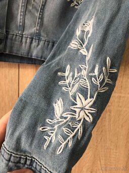 Vyšívaná rifľová bunda - 5