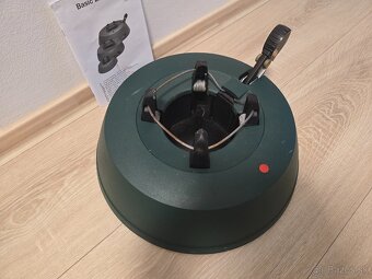 Predám stojan na živý stromček do výšky 2.5 m - 5