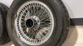 Jaguar E-Type drátěná kola 15" - 5