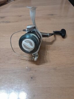 Predám rybársky navijak Shimano Stradic 4000FC - 5