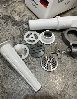 Mlynček na mäso Bosch MFW 3520W - 5