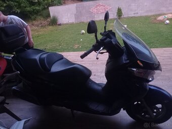 Suzuki Burgmann 125ccm - 5