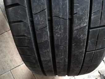 2 ks LETNÉ 235/35 R19 91Y PIRELLI cca 7-8 mm LEN 49,99€/kus - 5