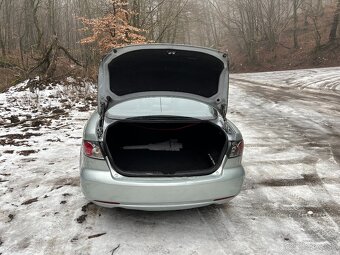 Na predaj Mazda 6 s benzínovým motorom 2.0 - 5