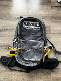 Ferrino Maudit 30+5 – technický batoh - 5