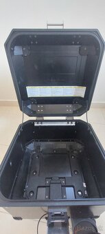 Horný, hliníkový kufor GIVI TREKKER OUTBACK 42 L - 5