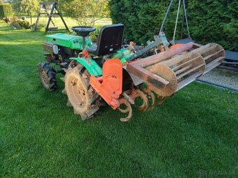 Kubota b 7000 - 5