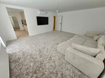 Priestranný, zrekonštruovaný 3 izbový byt 95 m2 plus 3 x log - 5