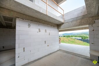 Znížená cena - Výnimočná novostavba rodinného domu - 5