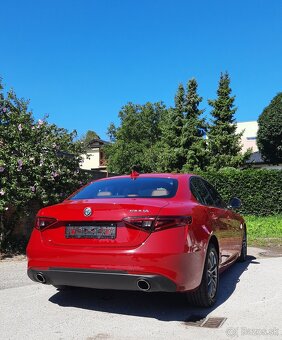 Predám Alfa Romeo Giulia 2.2 Diesel 180 AT Super - 5