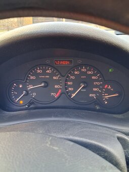 Peugeot 206 1.4 44kw benzín - 5
