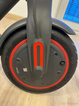 Xiaomi Mijia Electric Scooter M365 PRO - 5