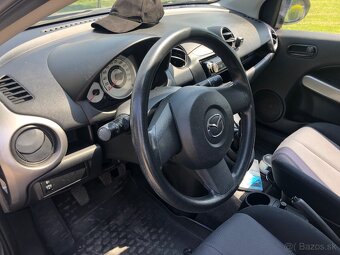 Mazda 2 -128 000km - 5