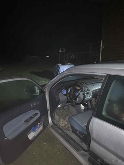 Hrv 1.6 vvti 91 kw 2001 - 5