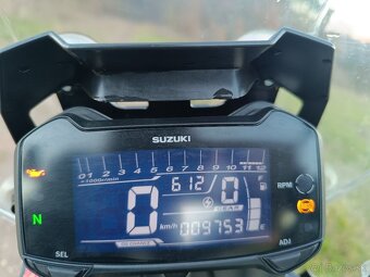 Suzuki V-Strom DL250 - 5