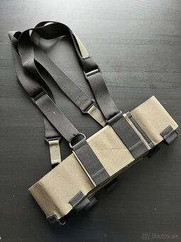 Predám nosič plátov a Chest rig T- Rex - 5