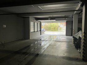Parkovacie miesto v garáži v zime teplo v leto chladno - 5