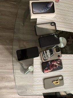 iPhone XR - 5