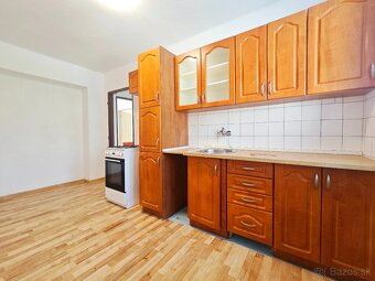 NA PREDAJ 2 izbový byt v centre Novák 64 m2 - 5