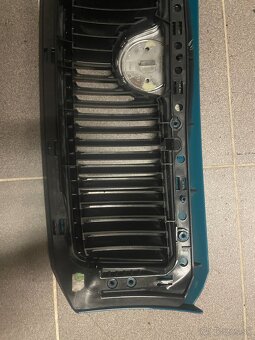 Predám originál prednú masku na Škoda Fabia 1 v zelenej - 5