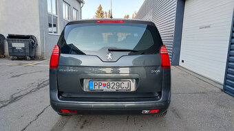 PEUGEOT 5008 - 5
