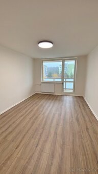 Priestranný moderne zrekonštruovaný 2 izb. byt Ovručská ul. - 5