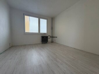 Na predaj: 3 izb.byt + 2x balkon + šatník - 5