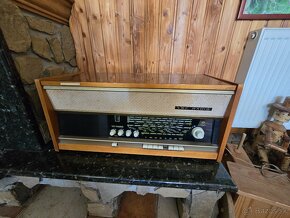 Rádio a písací stroj - 5
