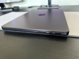 MacBook Pro 14" M4 / 512GB / 16GB RAM / SK / Vesmírne čiern - 5